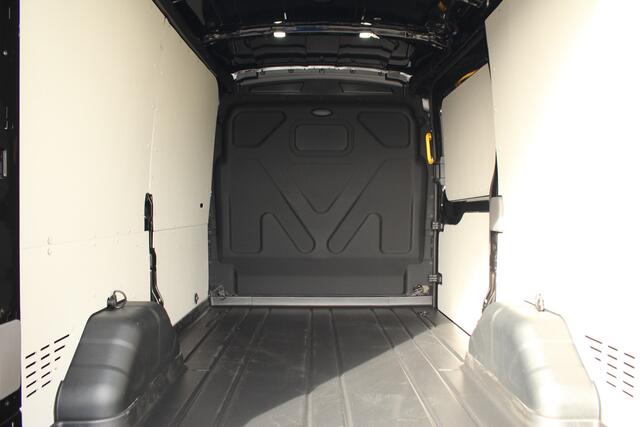 Ford TRANSIT 350 2.0TDCI 165pk L2H2 Trend | Automaat | 2800kg trekgewicht | Carplay/Android | Camera | Cruise | Sync 4 13" | Lease 717,- p/m