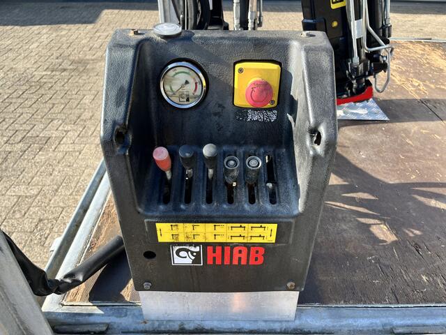 Ford TRANSIT 310 2.2 TDCI L3 126pk Laadkraan Hiab 023 T3 Airco Dubbele cabine Trekhaakhaak 2800kg Open laadbak Pick-up p-up Bakwagen 1e eigenaar Ex gemeente Euro 5