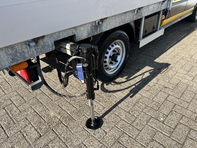 Ford TRANSIT 310 2.2 TDCI L3 126pk Laadkraan Hiab 023 T3 Airco Dubbele cabine Trekhaakhaak 2800kg Open laadbak Pick-up p-up Bakwagen 1e eigenaar Ex gemeente Euro 5