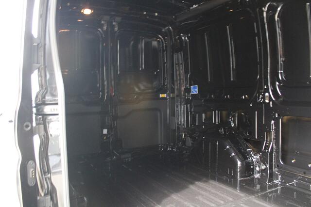 Ford TRANSIT 350 2.0 TDCI L2H2 Limited 165pk - Adaptive Cruise - Xenon - Navi - Blind Spot - 360 camera - Rijklaar