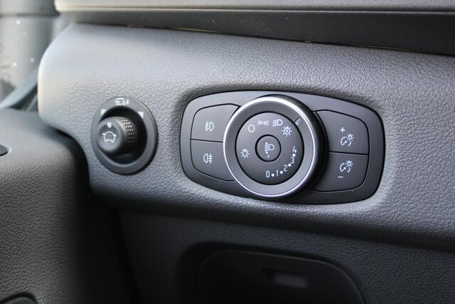 Ford TRANSIT 350 2.0 TDCI L3H2 Trend 130pk Trend - Navigatie - Blind Spot - Adaptive cruise - Camera - 270gr deuren - Trekhaak - Rijklaar