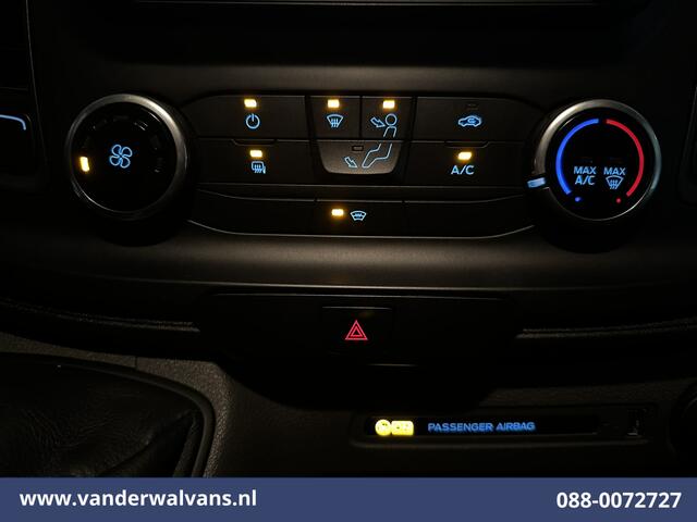 Ford TRANSIT 2.0 TDCI 130pk Bakwagen 221cm hoog Laadklep Euro6 Airco | 3-Zits | Camera Verwarmde voorruit, Bijrijdersbank, 2750kg Trekvermogen