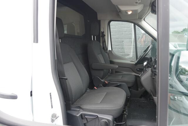 Ford TRANSIT 2.0 TDCI 170PK Automaat L2H2 EURO 6 - Airco - Navi - Cruise - Trekhaak - ¤16.900,- Excl.