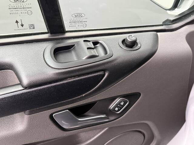 Ford TRANSIT 2.0TDCi Business | Navigatie | Airco | Cruise | 3-Persoons