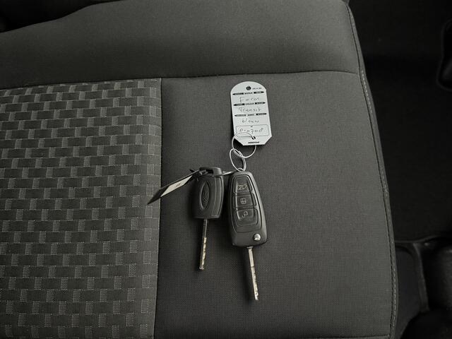 Ford TRANSIT 2.0TDCi 130PK L3H2 Business | Airco | Cruise | 3-Persoons | Betimmering