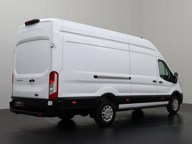 Ford TRANSIT 2.0TDCI 130PK L4H3 Jumbo | Navigatie | Camera | Airco | 3-Persoons | Cruise