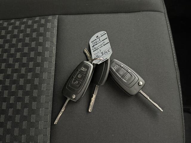 Ford TRANSIT 2.0TDCi 170PK Bakwagen+Laadklep | Zijdeur | Navigatie | Airco | Cruise | Dakspoiler