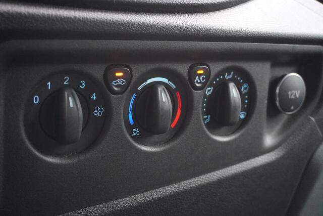 Ford TRANSIT 2.2 TDCI L2H2 - Airco - Cruise - Trekhaak - ¤6.950,- Excl.