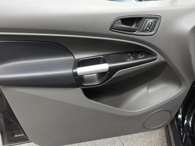 Ford TRANSIT CONNECT 100pk Automaat L2 Navigatie Camera Trekhaak Cruise control Parkeersensoren 3-Zits