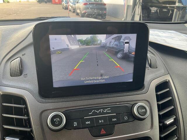 Ford TRANSIT CONNECT 1.5 EcoBlue L1 Trend | Scherm | Adaptive Cruise Control | Xenon | Camera | Trekhaak | Stoel met bankje