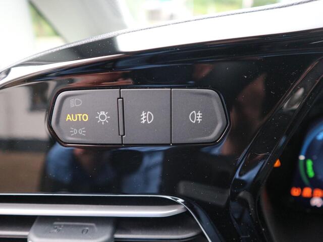 Ford TRANSIT CONNECT 1.5 EcoBoost PHEV L2 Limited * ADAP CRUISE * TREKHAAK * BLIS * NAVI *