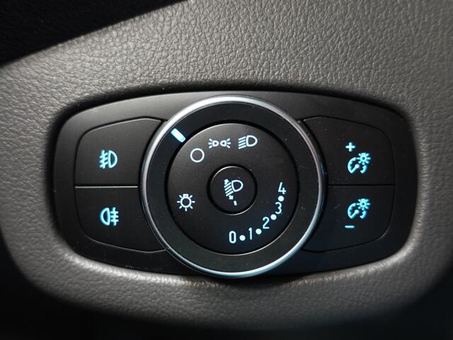 Ford TRANSIT CONNECT 120pk Automaat L2 Trend Versnellingsbak/gearbox probleem Navigatie Camera Airco Cruise control 3-Zits Euro6