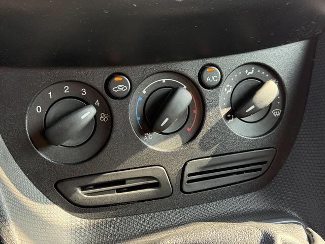 Ford TRANSIT CONNECT 1.5 TDCI L2 Economy Edition 2e Eigenaar,Airco,Cruise,Trekhaak,Elektr. Ramen,N.A.P,APK tot 05-2026