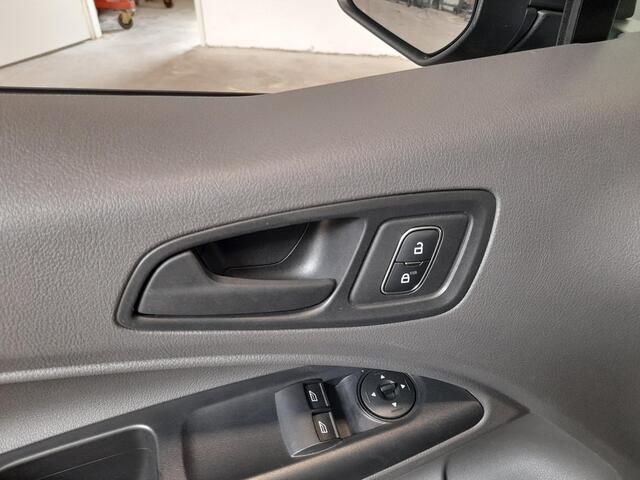 Ford TRANSIT CONNECT L2 Trend Navigatie Airco Parkeersensoren Camera Bluetooth Carplay/Android Auto Trekhaak