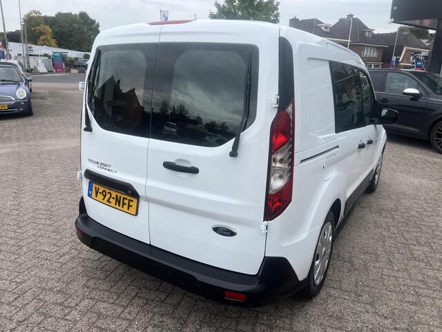 Ford TRANSIT CONNECT 1.0 Ecoboost L1 Trend Airco. navi. A- camera, PDC. Erg goed onderhouden. zuinige benzine motor, uitneembare betimmering.