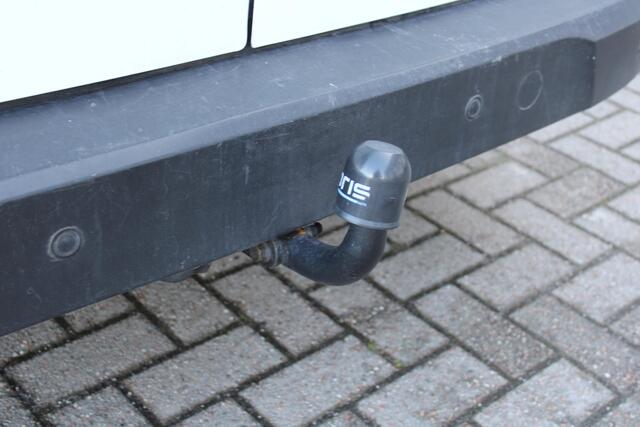 Ford TRANSIT CONNECT 1.5 EcoBlue L2 Trend | Trekhaak | Cruise Control | Camera | Voorruitverwarming | Airco | 3 Zitter | Navigatie