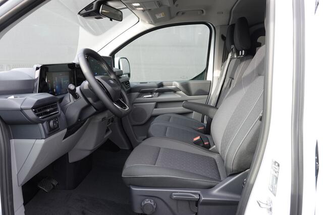 Ford TRANSIT CUSTOM L2H1 2.0Tdci 170Pk Aut. | Kombi Limited | Dubbel Cabine | 6-Persoons | Trekhaak | Spoilerpack | 19''