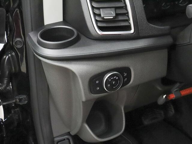 Ford TRANSIT CUSTOM 300 2.0 TDCI L2H1 Limited Dubbele cabine Navigatie Airco 2x Schuifdeuren Trekhaak Parkeersenoren Carplay Trekhaak