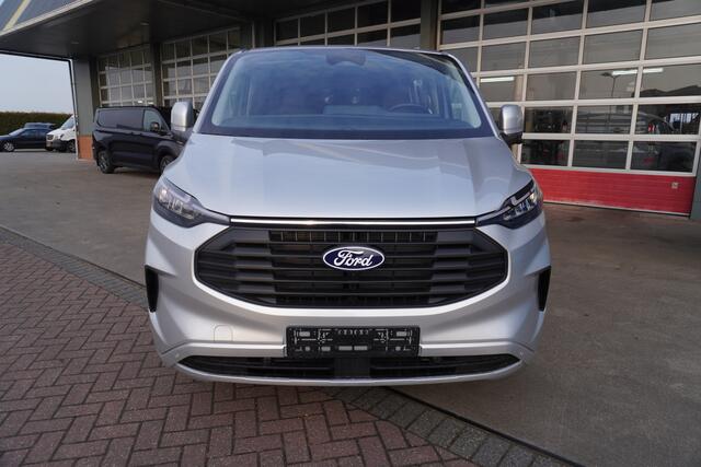 Ford TRANSIT CUSTOM 320L 2.0 TDCI 170PK L2H1 Limited DubbelCabine Automaat nr. V062 | Schuifdeur links en rechts | Airco | Adap.Cruise | Navi | Camera