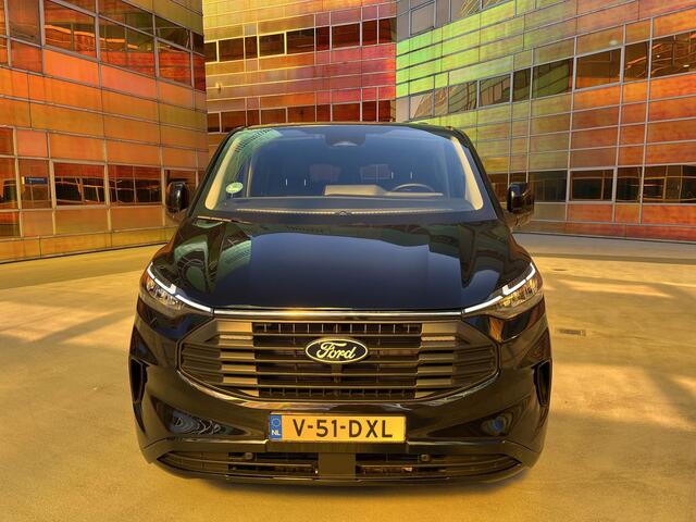 Ford TRANSIT CUSTOM 320 2.5 PHEV L2H1 Black Platinum DUBBEL CABINE | 2250 KG AHW | 1100 KG Laadvermogen | Lederen Bekleding | Stoel-Stoel | Privacy Glass |