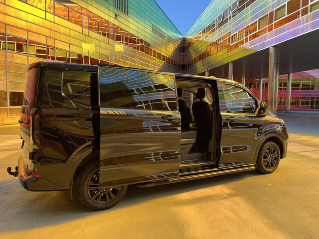 Ford TRANSIT CUSTOM 320 2.5 PHEV L2H1 Black Platinum DUBBEL CABINE | 2250 KG AHW | 1100 KG Laadvermogen | Lederen Bekleding | Stoel-Stoel | Privacy Glass |