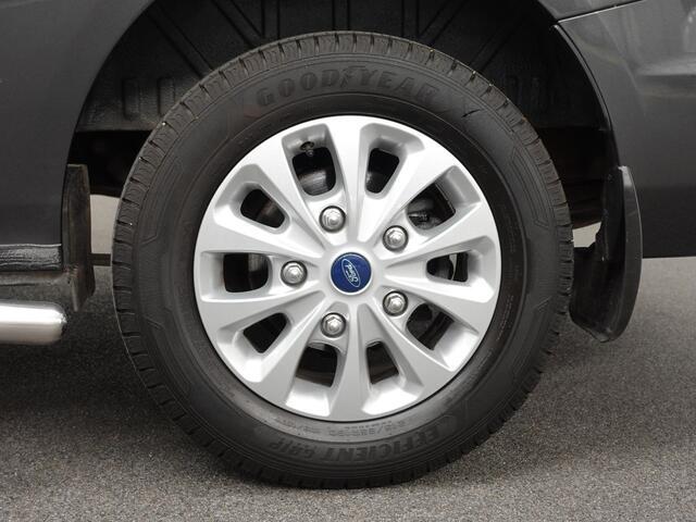 Ford TRANSIT CUSTOM 300 2.0 TDCI L2H1 Automaat Trend Edition Navigatie Cruise control Airco Camera Parkeersensoren Trekhaak