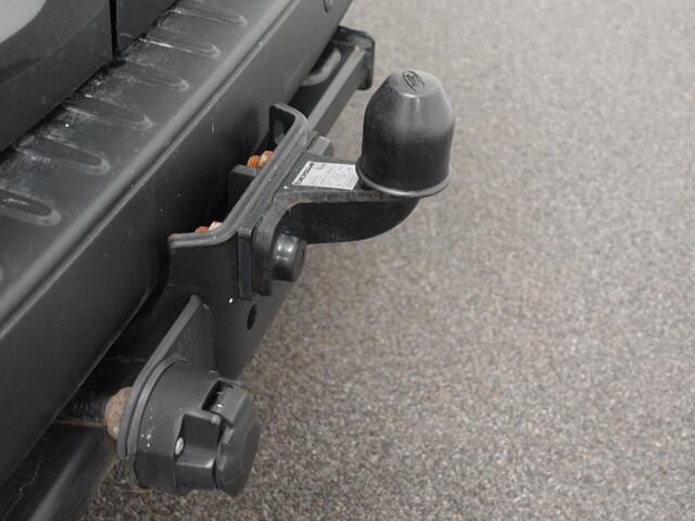 Ford TRANSIT CUSTOM 300 2.0 TDCI L2H1 Automaat Trend Edition Navigatie Cruise control Airco Camera Parkeersensoren Trekhaak