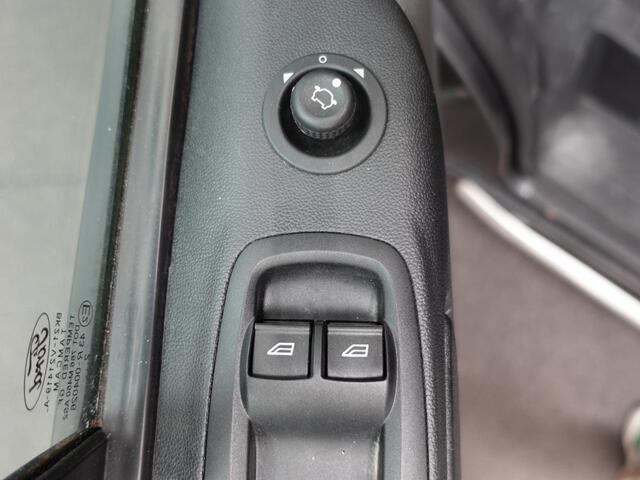 Ford TRANSIT CUSTOM 300 2.0 TDCI L2H1 Automaat Trend Edition Navigatie Cruise control Airco Camera Parkeersensoren Trekhaak