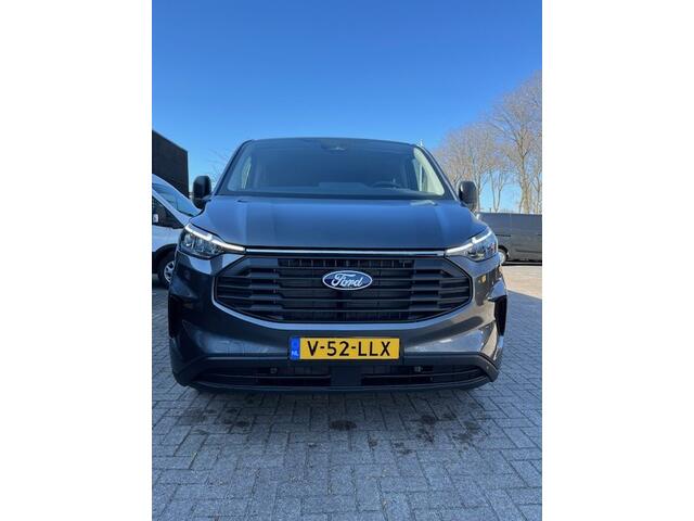 Ford TRANSIT CUSTOM Trend DCL2H1 320 150PK MT6 BPM VRIJ I DUBBEL CABINE I 5 PERS. I CAMERA I LED KOPLAMPEN DUBBELE SCHUIFDEUR I 5 JAAR GARANTIE