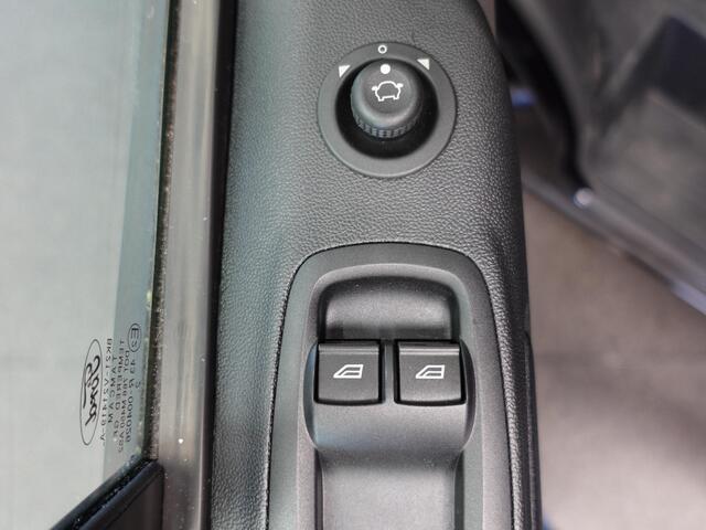 Ford TRANSIT CUSTOM 300 2.0 TDCI L2H1 Trend Automaat Airco Navi Cruisecontrol Camera Parkeersensoren Trekhaak