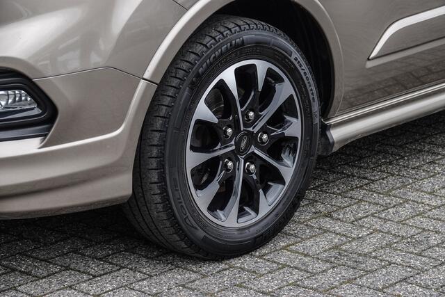 Ford TRANSIT CUSTOM L2H1 2.0Tdci 185Pk Aut. | Sport | 2xSchuifdeur | Stoel-Bank | Achteruitrijcamera | Achterspoiler | Trekhaak | 17''