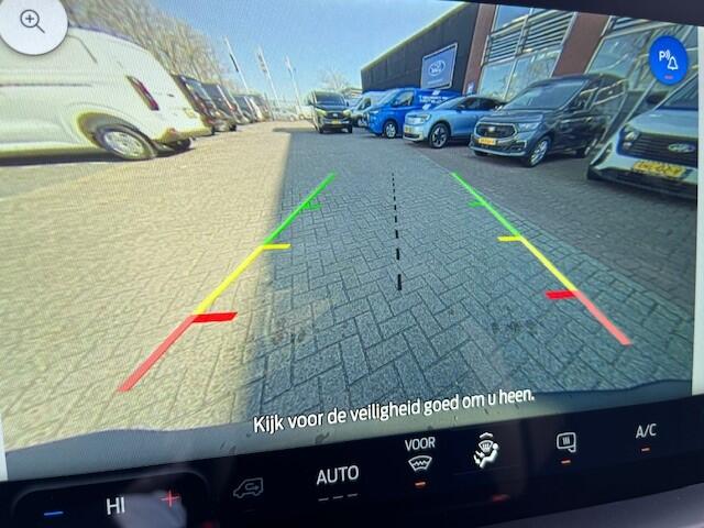 Ford TRANSIT CUSTOM Trend DCL2H1 320 150PK MT6 BPM VRIJ I DUBBEL CABINE I 150PK I 5Pers. I CAMERA I DUBBELE SCHUIFDEUR 5 JAAR GARANTIE I LM VELGEN I LED KOPLAMPEN