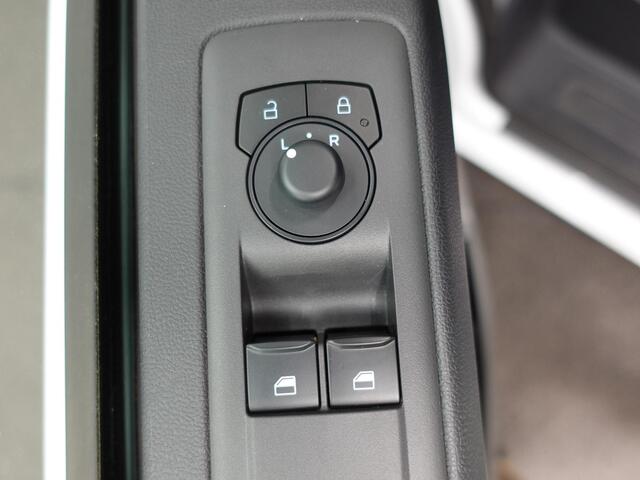 Ford TRANSIT CUSTOM 300 2.0 TDCI L2H1 Trend NM Automaat Airco Cruise Navi PDC Camera Carplay