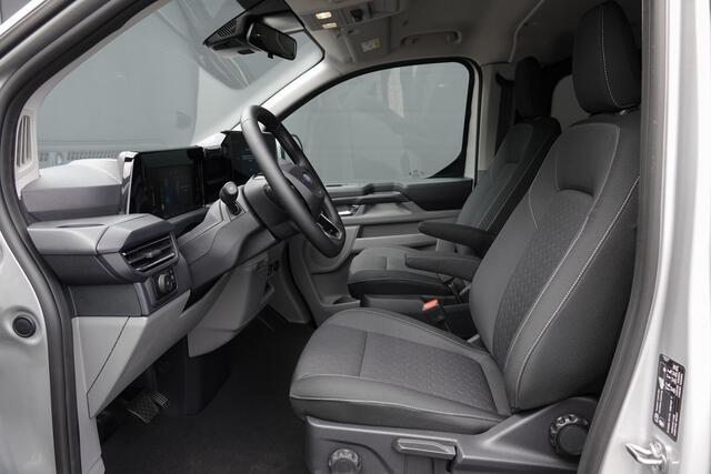 Ford TRANSIT CUSTOM L2H1 Dubbel Cabine 2.0Tdci 170Pk Aut. | Limited | 360° Camera | 2xSchuifdeur | Trekhaak | Spoilerpack | 19'' | Moondust Zilver