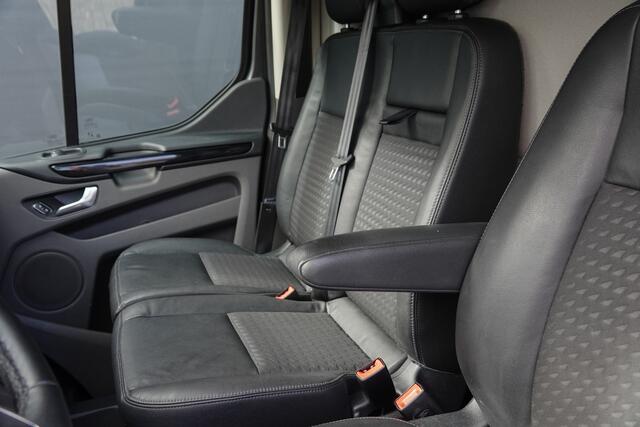 Ford TRANSIT CUSTOM L2H1 2.0 Tdci 185Pk Aut. | Sport 320 | Stoel-Bank | 2xSchuifdeur | Imperiaal | Achteruitrijcamera | Trekhaak | 17''