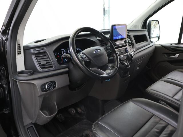 Ford TRANSIT CUSTOM 300 2.0 TDCI L2 H1 | TRAIL UITVOERING | LEDEREN BEKLEDING | NAVIGATIE | CAMERA | CRUISE CONTROL | TREKHAAK | LM VELGEN | TREEPLANKEN | NL AUTO