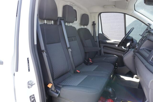 Ford TRANSIT CUSTOM 2.0 TDCI 130PK - EURO 6 - Airco - Cruise - PDC - ¤ 18.900,- Excl.