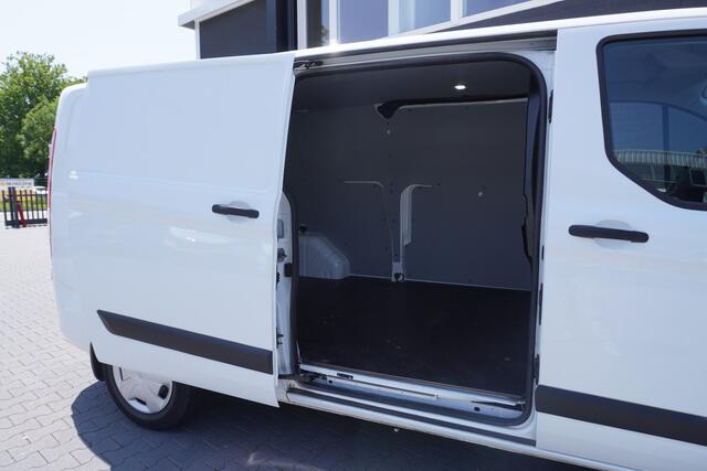 Ford TRANSIT CUSTOM 2.0 TDCI 130PK - EURO 6 - Airco - Cruise - PDC - ¤ 18.900,- Excl.