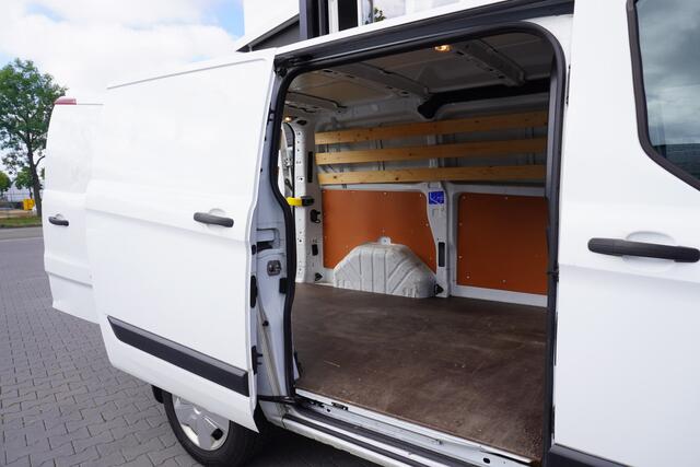 Ford TRANSIT CUSTOM 2.0 TDCI 130PK EURO 6 - Airco - Navi - Cruise - ¤14.900,- Excl.