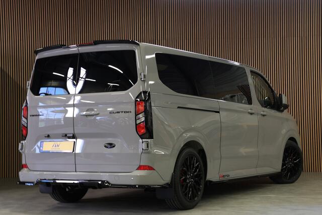 Ford TRANSIT CUSTOM 320 2.0 TDCI 150PK L2H1 DC LIMITED | BPM VRIJ | L+R Schuifdeur | ACC | Blind Spot | Navigatie | Camera | CarPlay | Lane Assist | Stoelverwarming | Raptor Edition | Trekhaak | Glaslook panelen | 6-Zitter | Dubbel Cabine | MODELJAAR 2025 | Verlengde fabriek