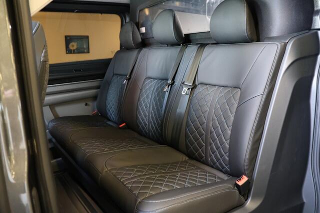 Ford TRANSIT CUSTOM 300 2.0 TDCI L2H1 Sport 170 PK DC | L+R Schuifdeur | Dubbel Cabine | ACC | Blind Spot | Navigatie | Camera | CarPlay | Lane Assist | | Raptor Edition | Trekhaak | 6-Zitter | MODELJAAR 2025 | Verlengde fabrieksgarantie tot 12-2029 | Dubbel Cabine