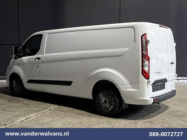 Ford TRANSIT CUSTOM 2.0 TDCI 131pk L2H1 Euro6 Airco | Apple Carplay | Android Auto | LED | Cruisecontrol Verwarmde voorruit, Stoelverwarming, Parkeersensoren Bijrijdersbank, 2800kg trekvermogen