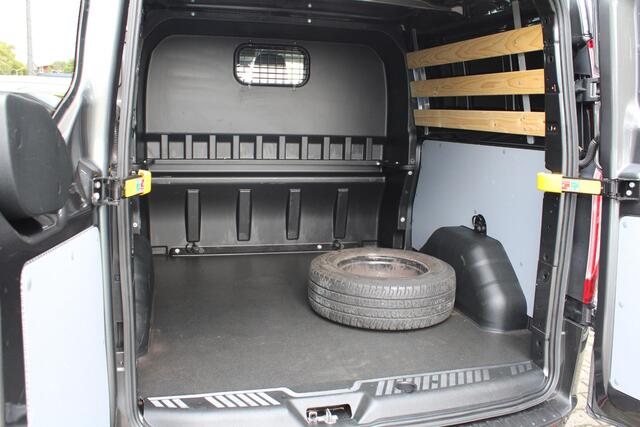 Ford TRANSIT CUSTOM 320 2.0 TDCI L2H1 Limited DC | 6-zits | Stoelverwarming | Trekhaak | Camera | Raptor grille