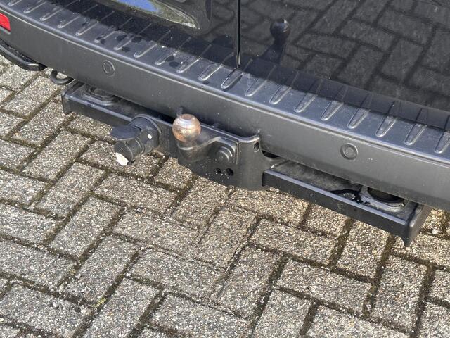 Ford TRANSIT CUSTOM 300 2.0 TDCI L2H1 Limited | Trekhaak | Customized | Stoel verwarming | Camera |