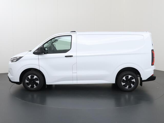 Ford TRANSIT CUSTOM E-Transit 320 | L1 H1 | Trend | 65 kWh | 2300 KG. AHW | Climate Control | Apple Carplay / Android Auto | 328 KM Range | Voorruitverwarming | Stoelverwarming | LED Koplampen | Achterdeuren |