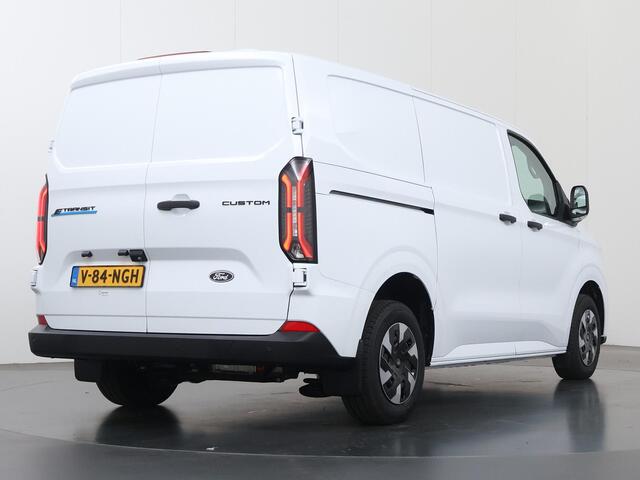 Ford TRANSIT CUSTOM E-Transit 320 | L1 H1 | Trend | 65 kWh | 2300 KG. AHW | Climate Control | Apple Carplay / Android Auto | 328 KM Range | Voorruitverwarming | Stoelverwarming | LED Koplampen | Achterdeuren |