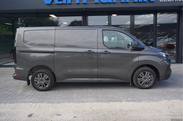 Ford TRANSIT CUSTOM 300S 150PK Limited BPM VRIJ!! Navi, Cam, Adap. Cruise, 17" LM, Trekhaak!! NR. A180
