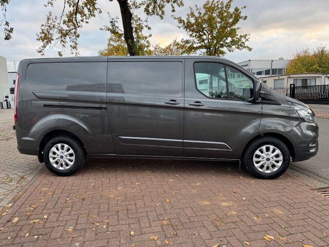 Ford TRANSIT CUSTOM 300 2.0 TDCI 130pk L2 H1 Limited Automaat 3persoons Airco/ECC,Navigatie,Camera 1e Eigenaar