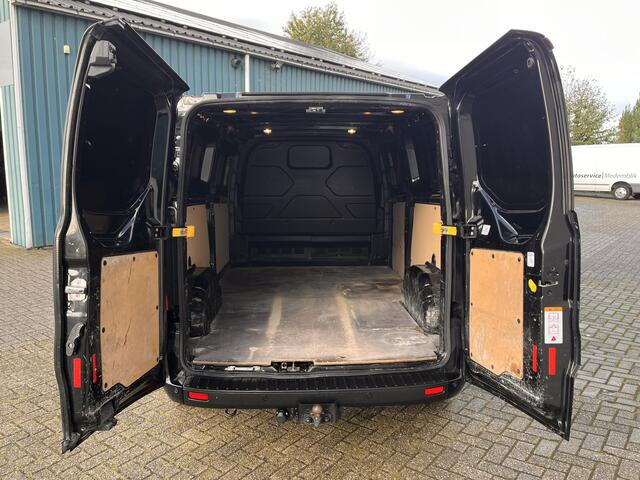 Ford TRANSIT CUSTOM 300 2.0 130Pk TDCI L2H1 Trend / Cruise / Airco / Trekhaak / Apk t/m 19-06-2026