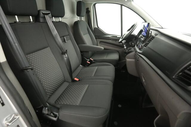 Ford TRANSIT CUSTOM 2.0 TDCI L2H1 Limited | Airco | Carplay | 3-Zits | Cruise | Trekh. | Parkeersens.